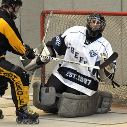 Pokalspiel 01.05.2008
Crash Eagles Kaarst - Skating Bears Krefeld
Endstand 9 : 4