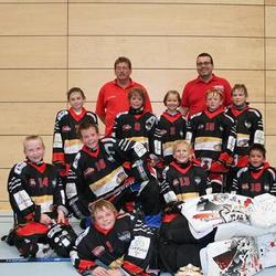 .... unsere Bambinis in den neuen Trikots !
